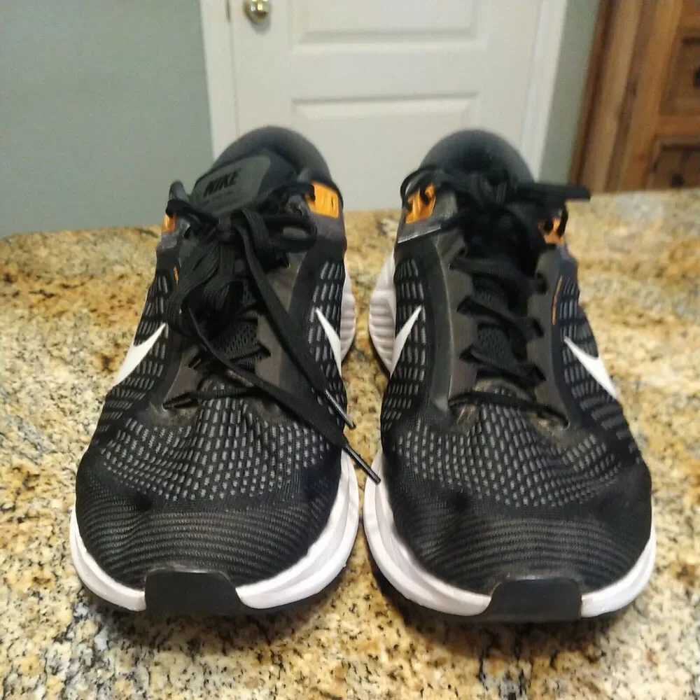 Nike size 12.5 Air Zoom Structure 24 DA8535 003 Black / Pure Platinum